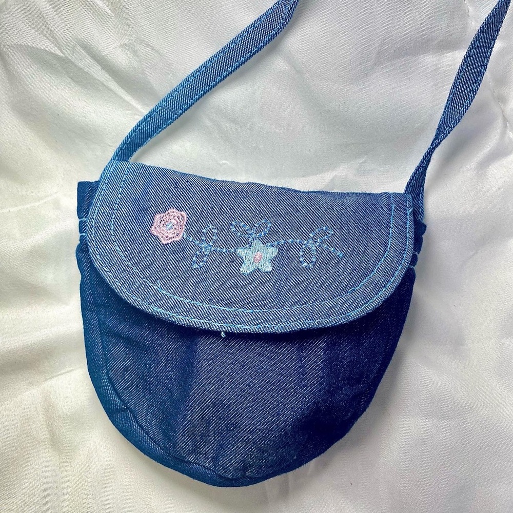 X SOLD X
Y2K ARIZONA DENIM 2-TONED MINI BAG - Picture 3 of 4
